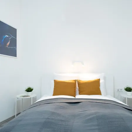 Apartamento Lovely At Location