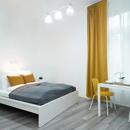 Lovely At Location * Budapest