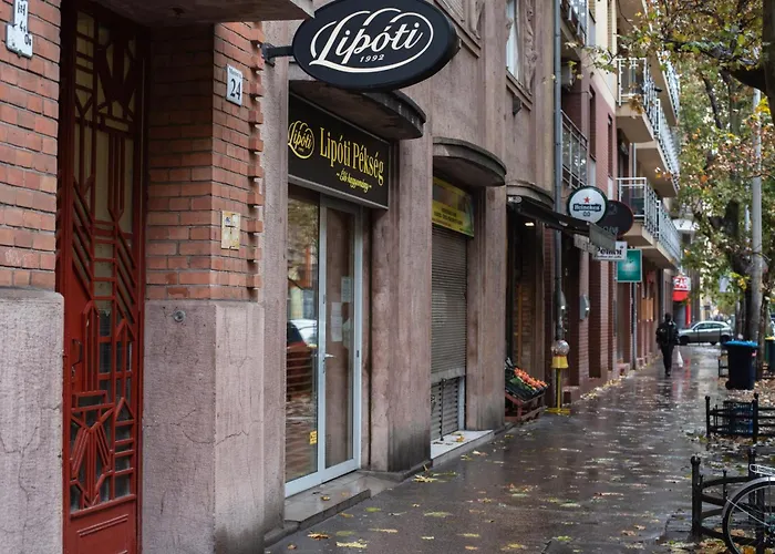 Lovely At Location דירה בודפשט